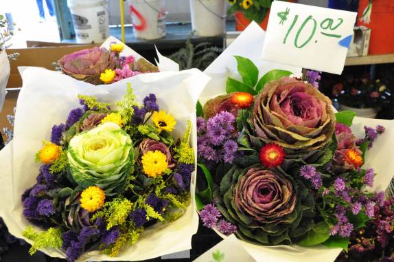 Venda de flores no Pike Public Market, em Seattle, no estado de Washington, nos Estados Unidos
